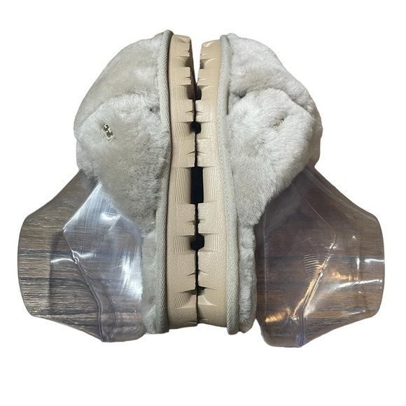 UGG Fuzzette Fluffy Cross Strap Sheepskin Slippers Goat Silver Grey NEW Size 5 - Picture 9 of 11